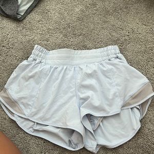 Periwinkle Hotty Hot Lululemon 2.5 inch Shorts
